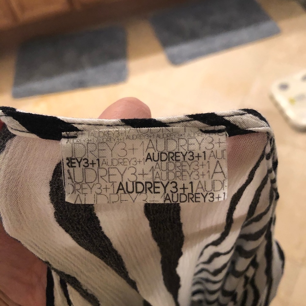 Romper - Picture 8 of 8